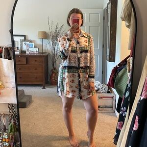 VICI floral printed satin button down long sleeve tunic